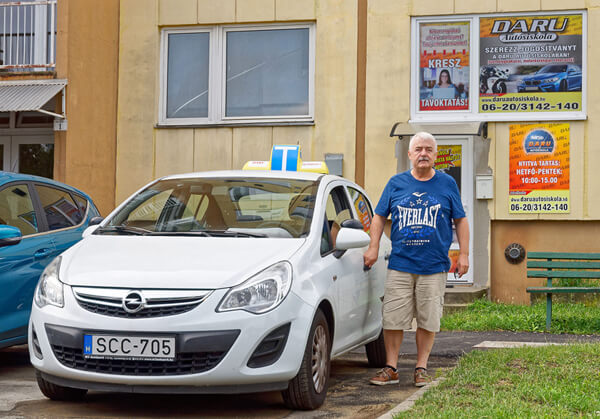 Oktatoink Daru Autosiskola Gyongyos Autos Es Motoros Jogositvany